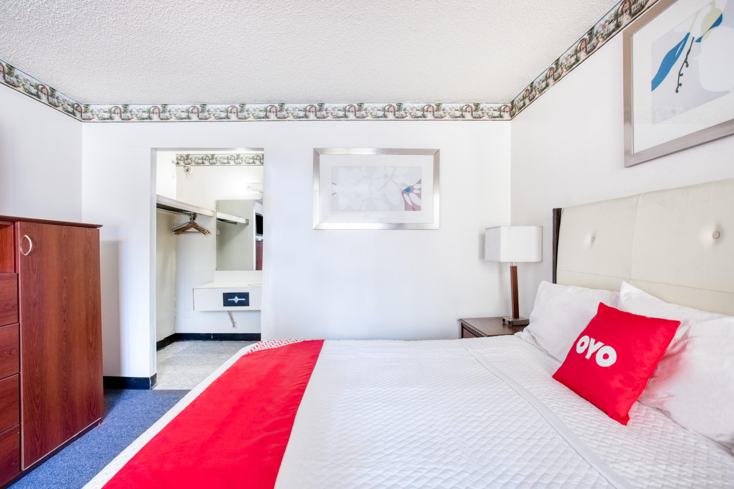 Oyo Hotel Petersburg Va - Templeton מראה חיצוני תמונה