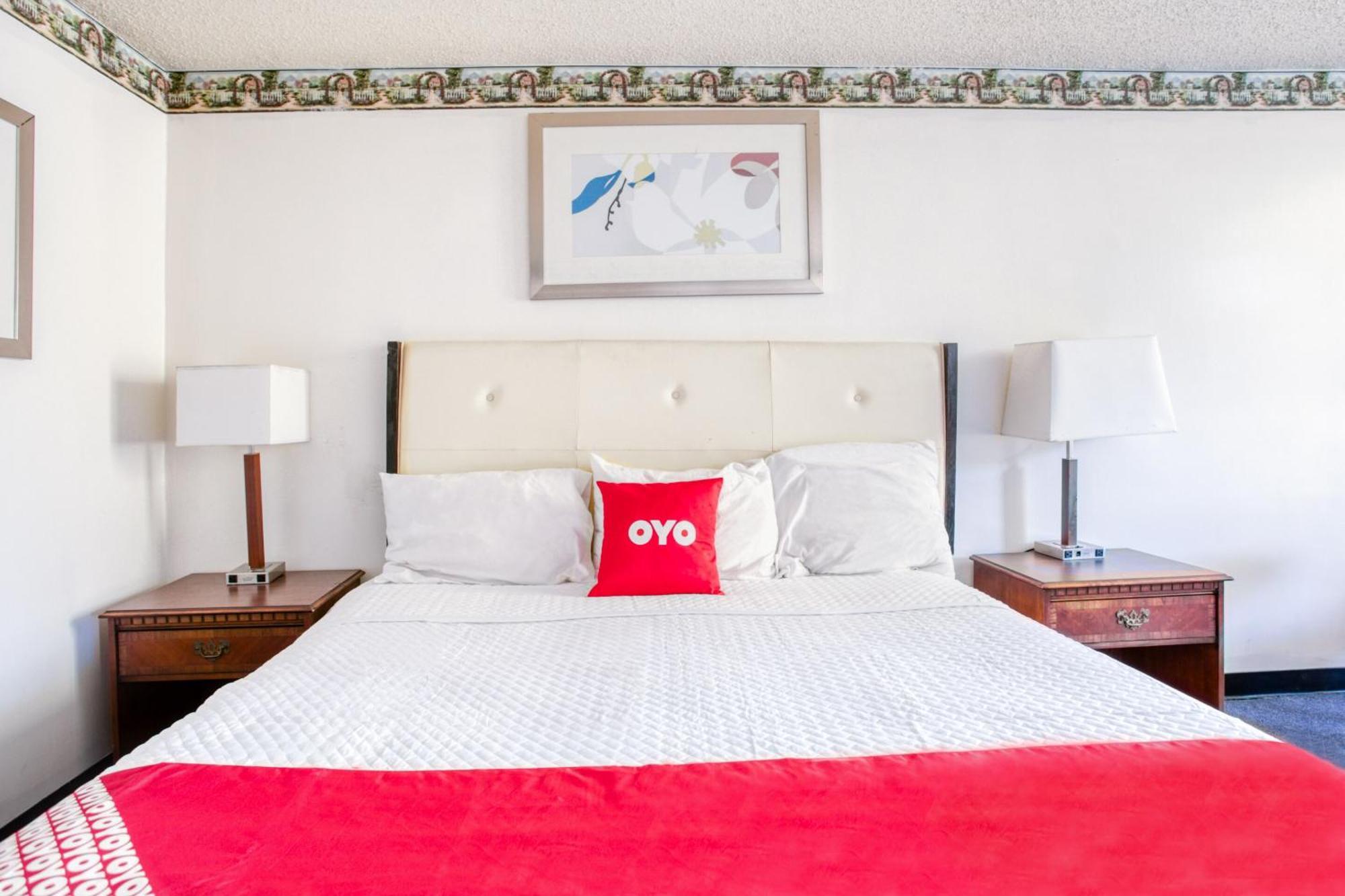 Oyo Hotel Petersburg Va - Templeton מראה חיצוני תמונה