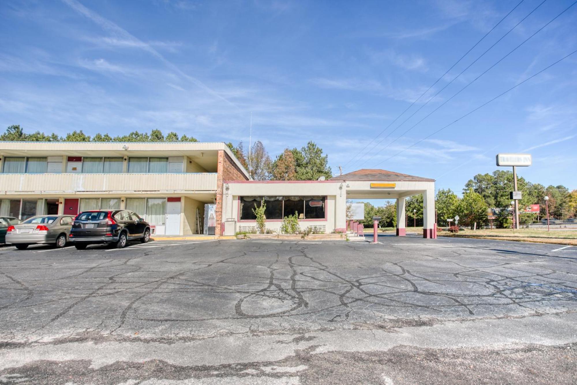 Oyo Hotel Petersburg Va - Templeton מראה חיצוני תמונה